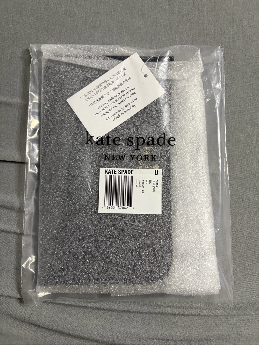 NWT Kate Spade Medium Long Zipper Wristlet in Black Glitter with Gold Hardware